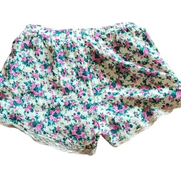 CRUSH by ABC Family Flower Lace Shorts - Picture 5 of 6
